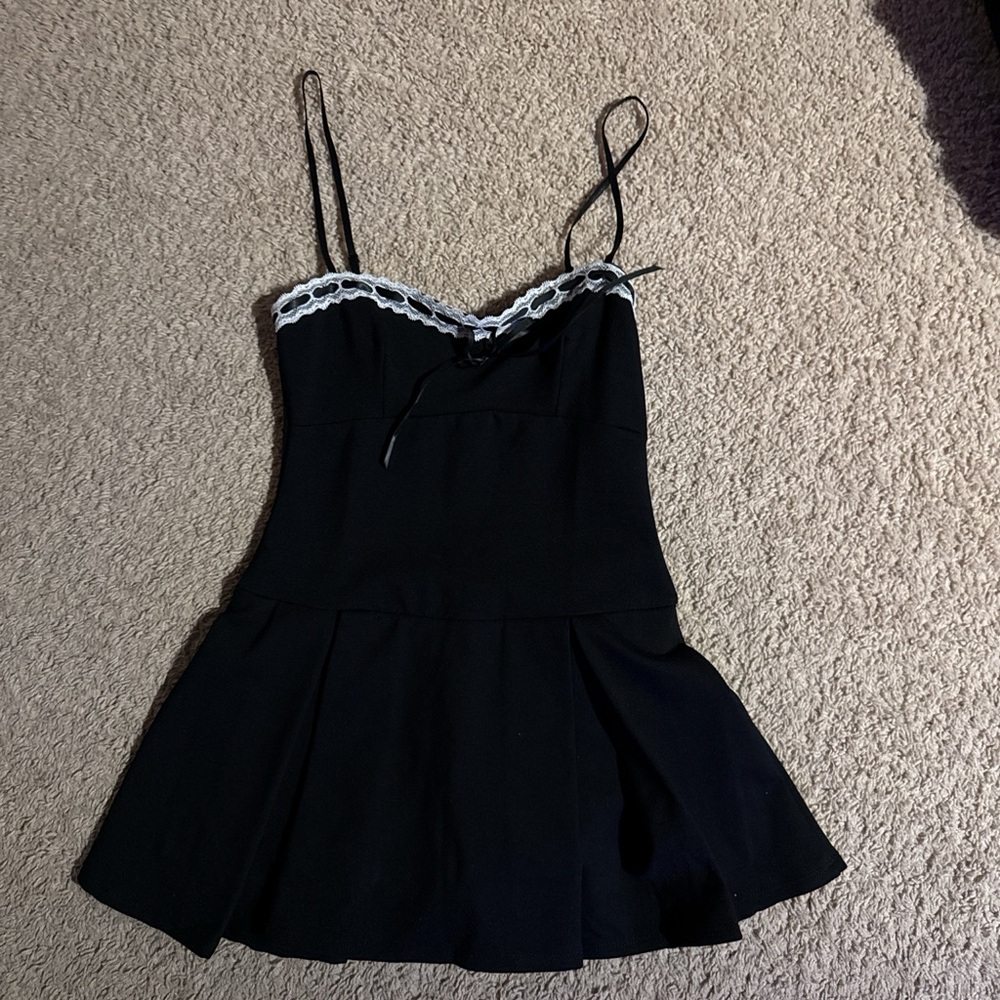 windsor black & white romper with lace trim